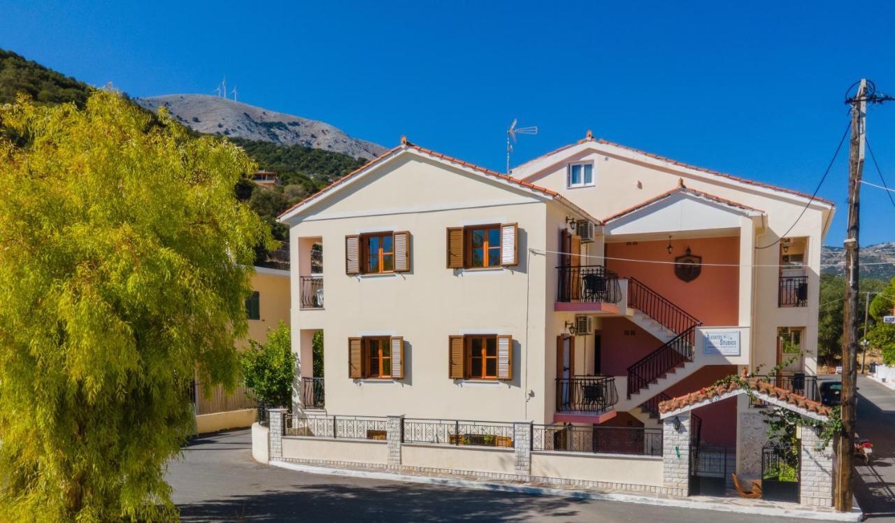 Alexatos Studios & Apartments Agia Efimia エクステリア 写真