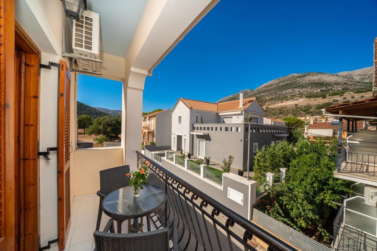Alexatos Studios & Apartments Agia Efimia エクステリア 写真