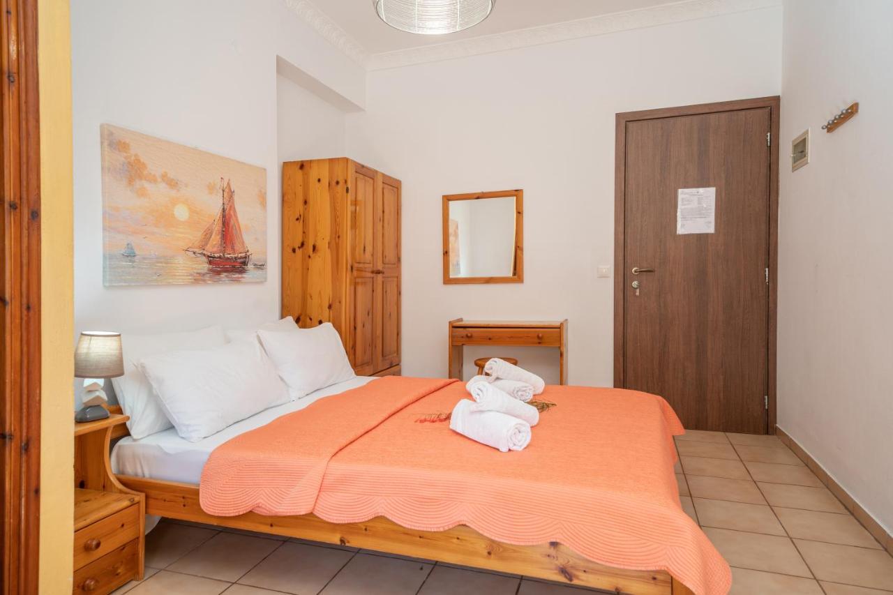 Alexatos Studios & Apartments Agia Efimia エクステリア 写真