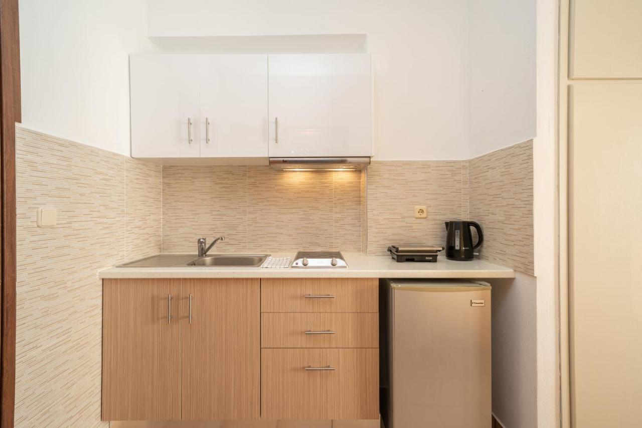 Alexatos Studios & Apartments Agia Efimia エクステリア 写真