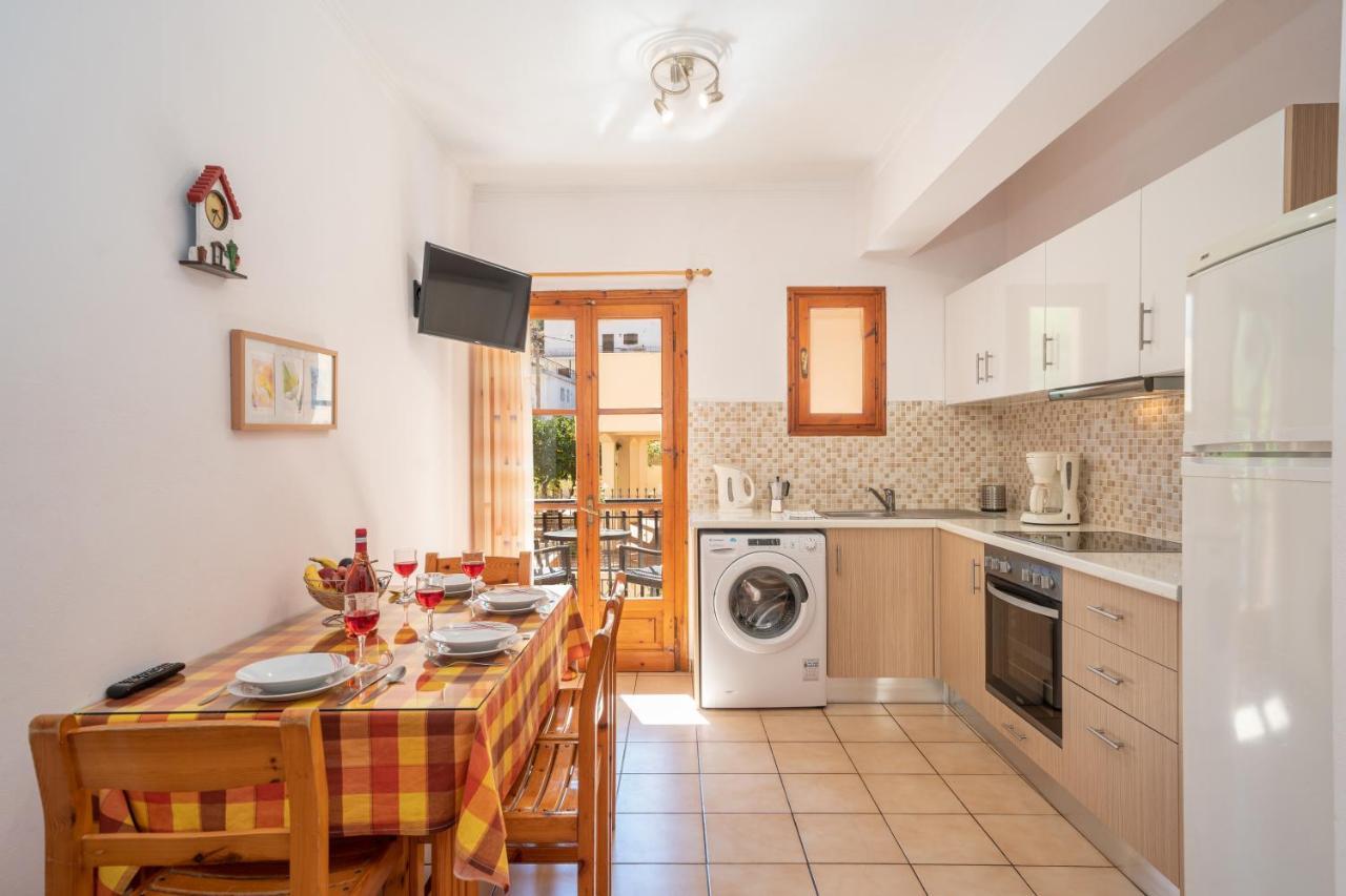 Alexatos Studios & Apartments Agia Efimia エクステリア 写真
