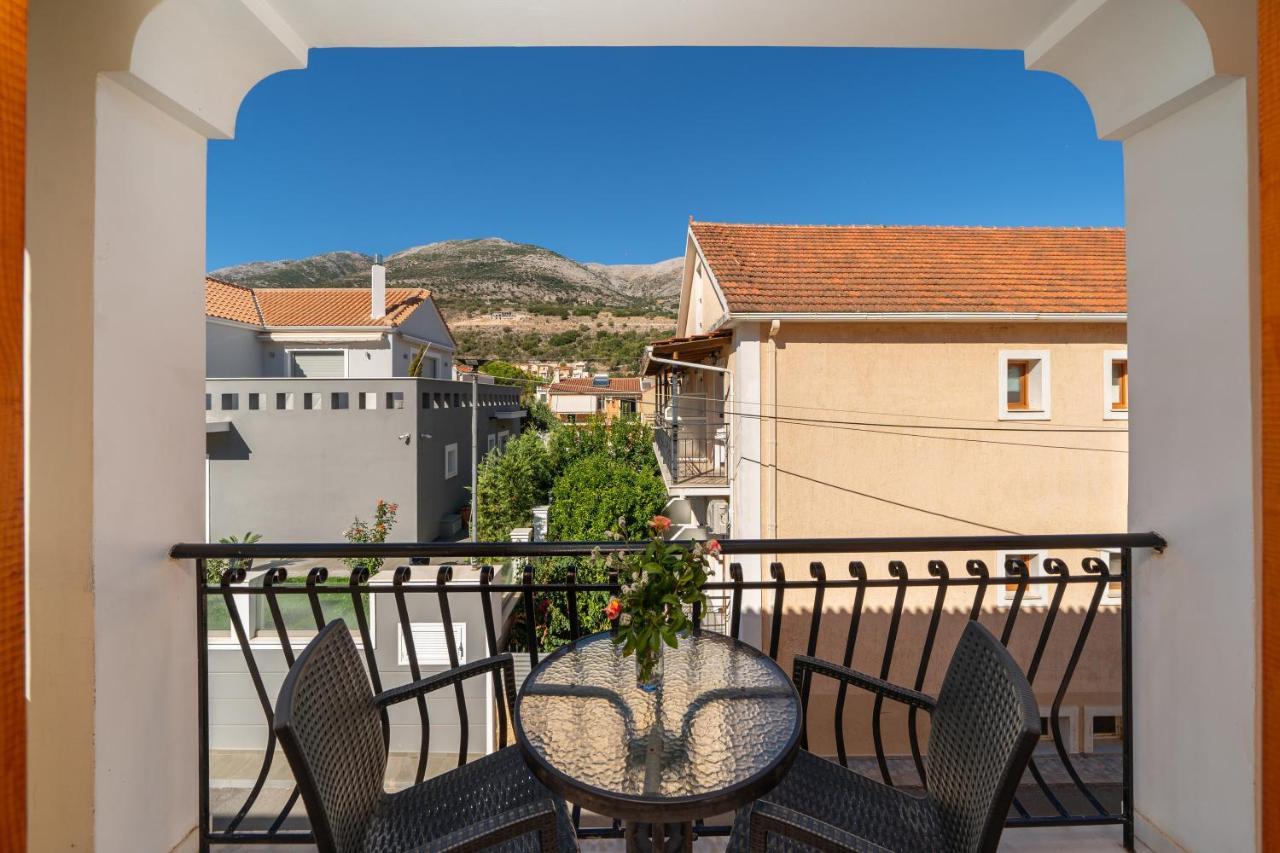 Alexatos Studios & Apartments Agia Efimia エクステリア 写真