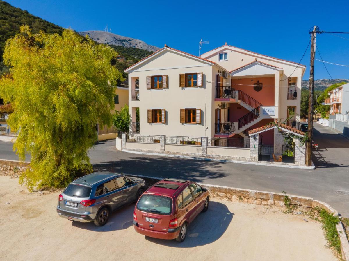 Alexatos Studios & Apartments Agia Efimia エクステリア 写真